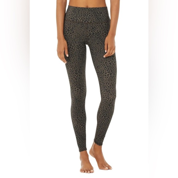 ALO Yoga Pants - Alo Vapor Leopard Print High Waist Ankle Leggings